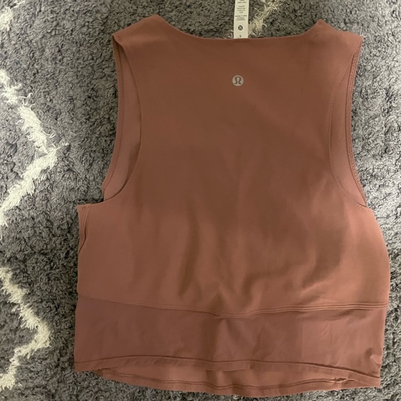Lululemon Nulu and Mesh Yoga Tank Top
Jewel Emboss Spiced Chai / Spiced Chai - Picture 5 of 7